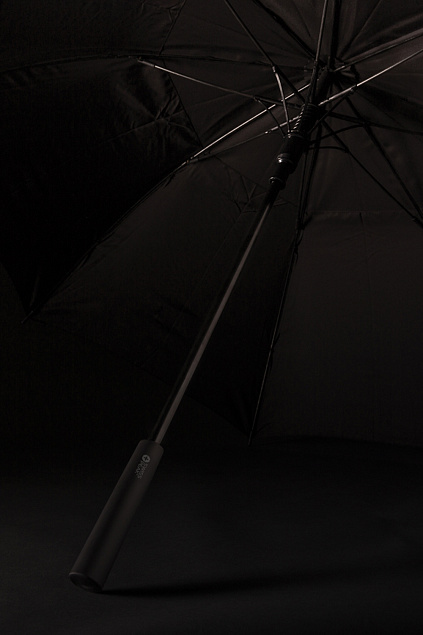 Зонт-трость антишторм Swiss Peak Tornado из rPET AWARE™, d116 см с логотипом в Самаре заказать по выгодной цене в кибермаркете AvroraStore