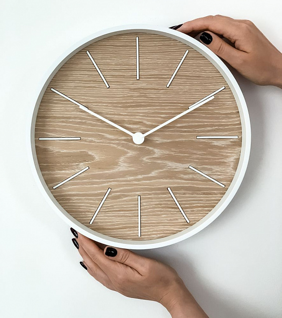 Часы настенные Kudo, беленый дуб с логотипом в Самаре заказать по выгодной цене в кибермаркете AvroraStore