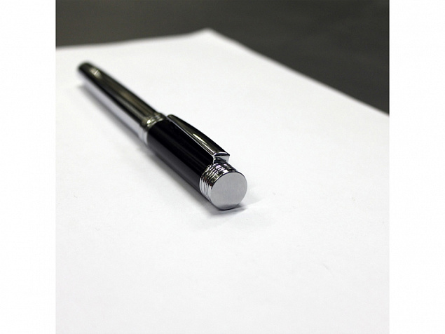 Ручка роллер Zoom Black с логотипом в Самаре заказать по выгодной цене в кибермаркете AvroraStore