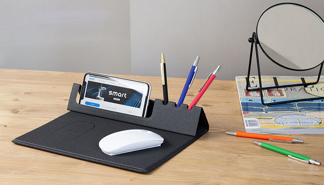Настольная складная подставка "Cool Desk" с беспроводным (10W) зарядным устройством и ковриком для мыши с логотипом в Самаре заказать по выгодной цене в кибермаркете AvroraStore