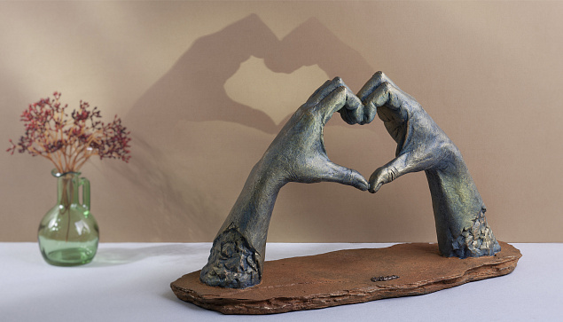 Скульптура "Люблю" с логотипом в Самаре заказать по выгодной цене в кибермаркете AvroraStore