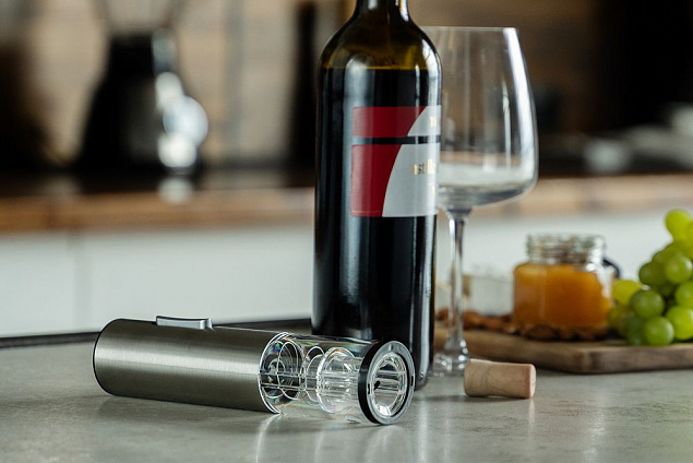 Электрический штопор с ножом для фольги Wine Diesel, черный с логотипом в Самаре заказать по выгодной цене в кибермаркете AvroraStore