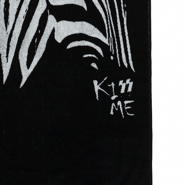 Полотенце «Арт-рокстар. Kiss Me» с логотипом в Самаре заказать по выгодной цене в кибермаркете AvroraStore