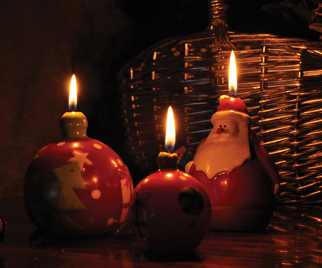 Свеча "Дед Мороз" с логотипом в Самаре заказать по выгодной цене в кибермаркете AvroraStore