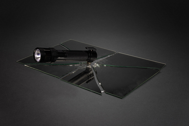 Автомобильный мультитул Gear X с фонарем IPx4 из переработанных алюминия и пластика RCS, LED с логотипом в Самаре заказать по выгодной цене в кибермаркете AvroraStore