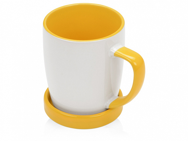 Кружка с универсальной подставкой Мак-Кинни , белый/желтый с логотипом в Самаре заказать по выгодной цене в кибермаркете AvroraStore