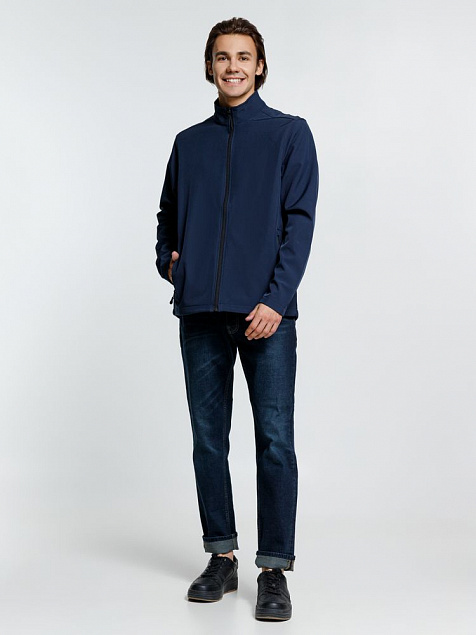 Куртка софтшелл мужская RACE MEN темно-синяя с логотипом в Самаре заказать по выгодной цене в кибермаркете AvroraStore