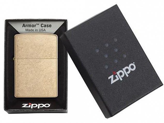 Зажигалка ZIPPO Armor™с покрытием Tumbled Brass с логотипом в Самаре заказать по выгодной цене в кибермаркете AvroraStore